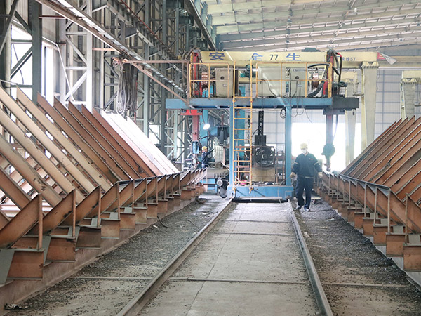 钢结构高门埋弧焊